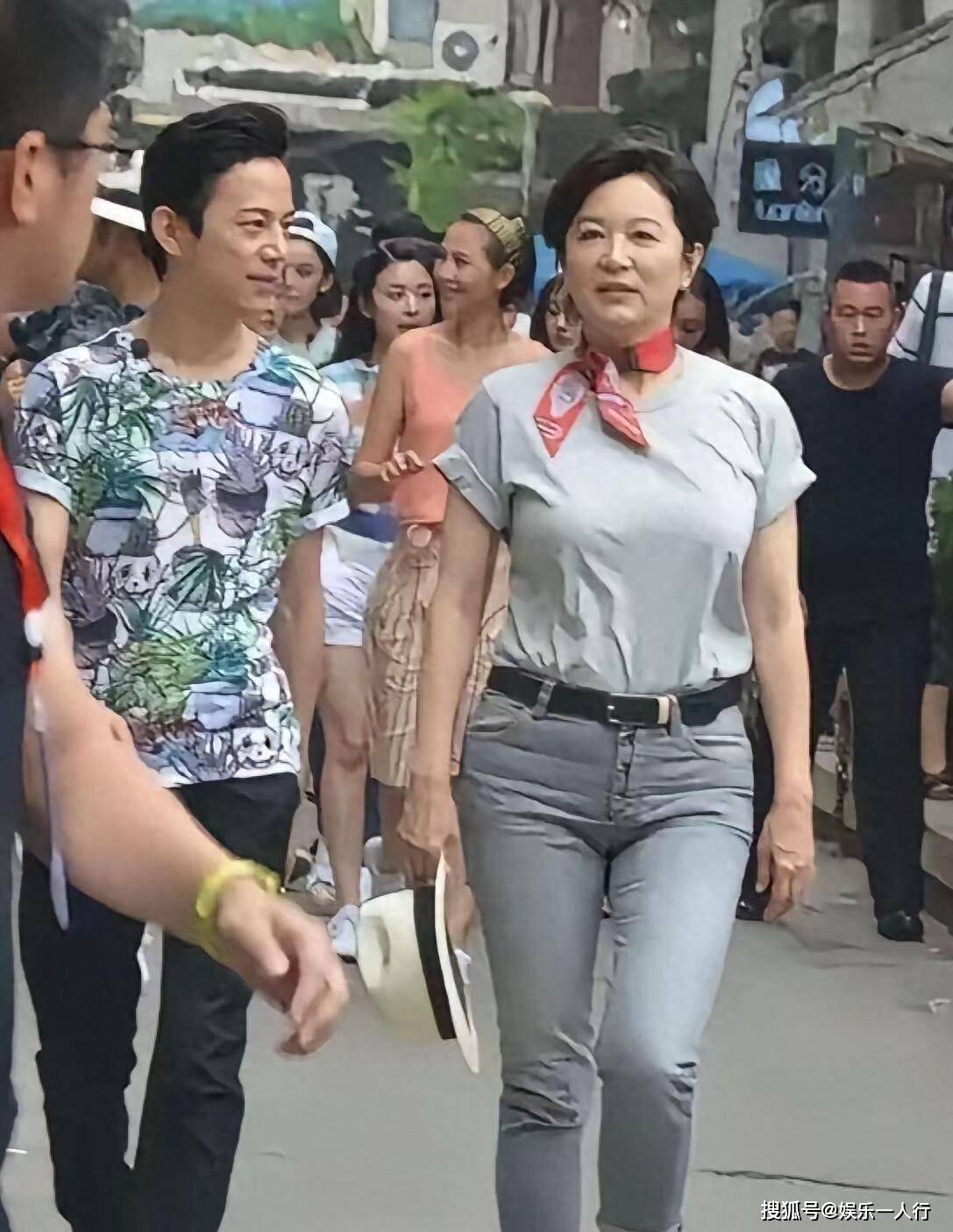 林青霞状态简直绝了 哪像70岁的老人啊？