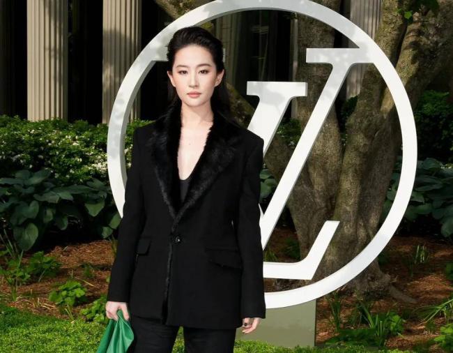 刘亦菲休息时间破纪录 38岁状态开始下滑