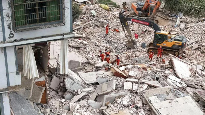 柳州震区地下发现巨大空洞 能放大地震效应