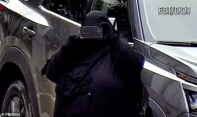 女子要炸州议会 FBI给她一套“假装备” 陪演到底