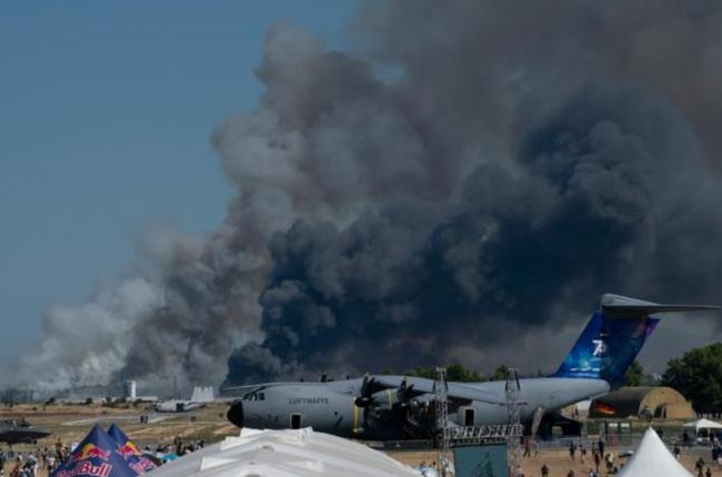 F-4幽灵战机坠毁2飞行员身亡 恐怖现场曝光